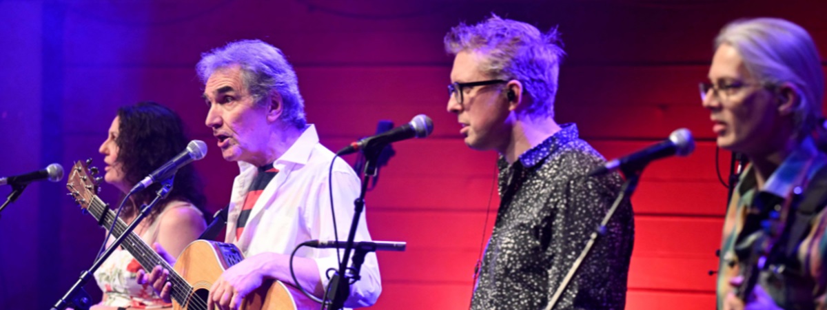 Jez Lowe and the Bad Pennies