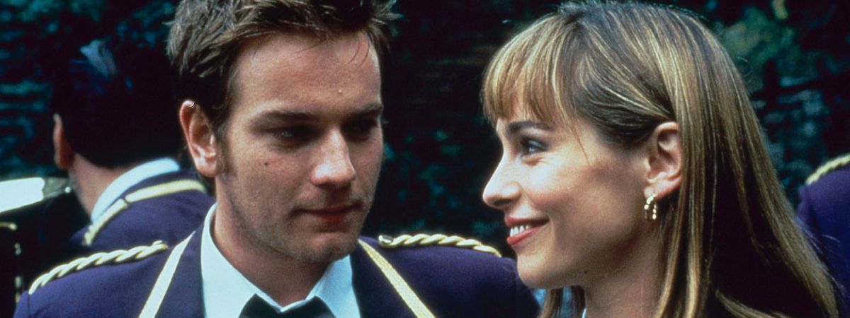 Ewan McGregor and Tara Fitzgerald in Brassed Off.