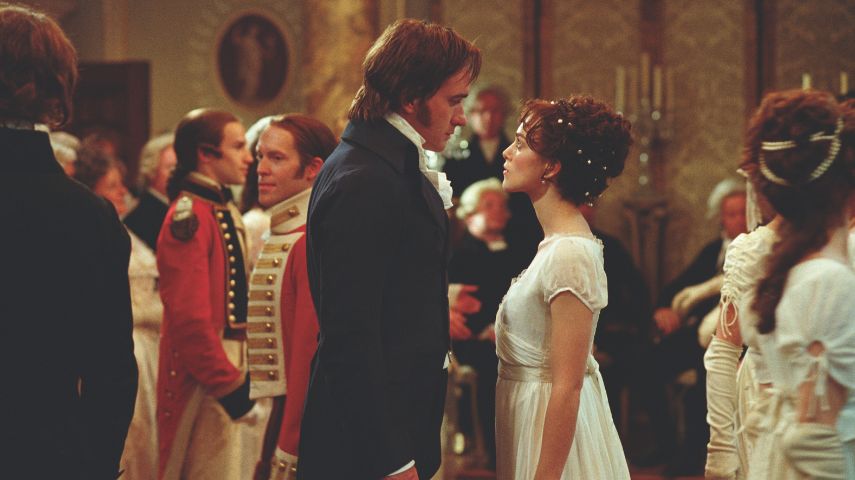 Matthew Macfadyen and Keira Knightley in Pride & Prejudice (2005).